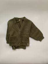 画像をギャラリービューアに読み込む, Olive Green Knit Cardigan
