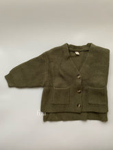 画像をギャラリービューアに読み込む, Olive Green Knit Cardigan
